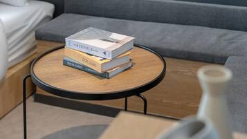 Decoración personalizada, muebles diferentes y wifi gratis