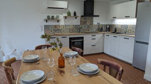 Kühlschrank, Ofen, Herdplatte, Geschirrspüler