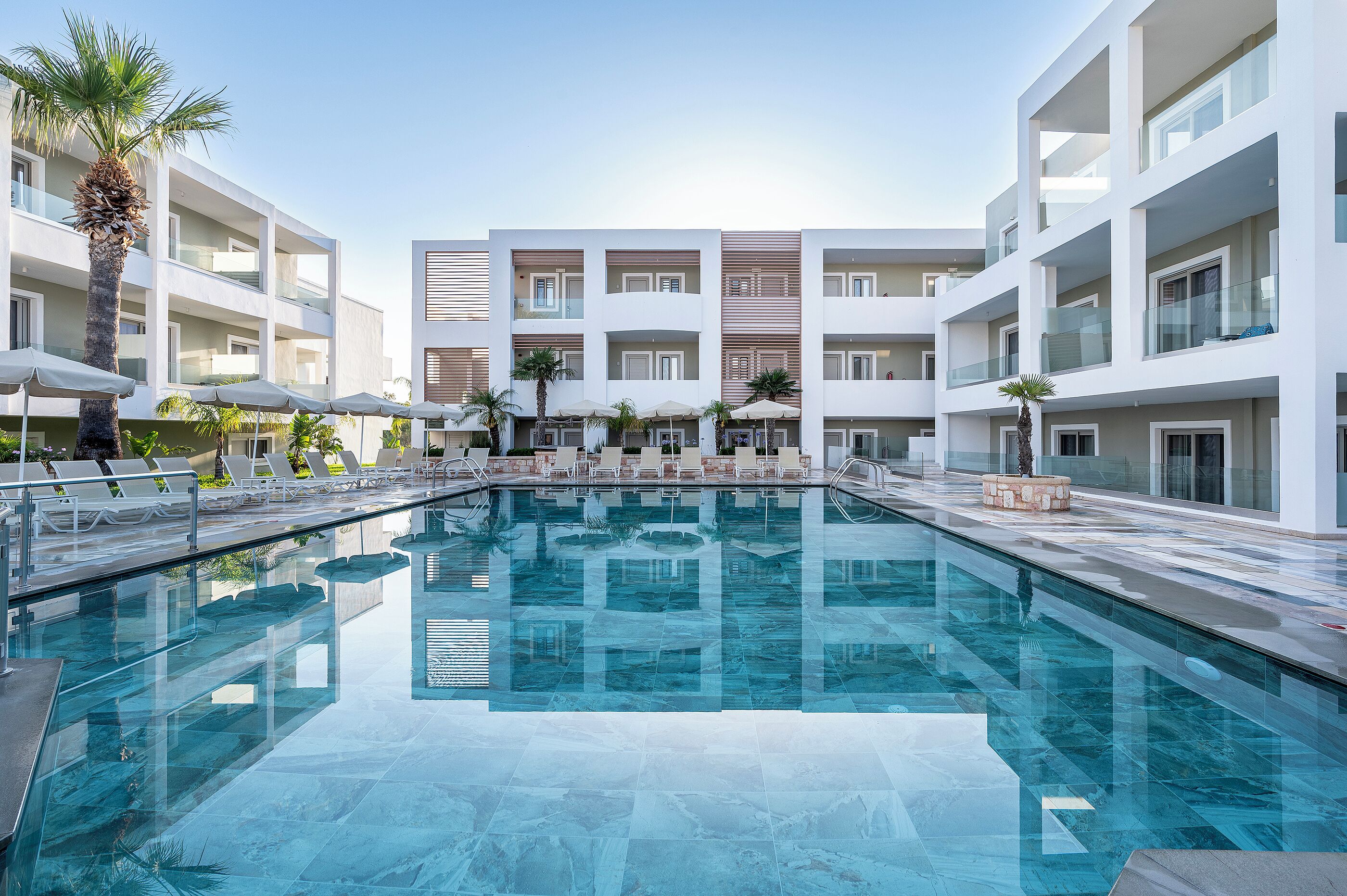 Outdoor pool, sun loungers