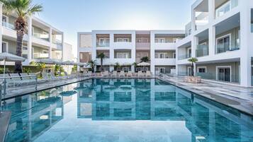 Outdoor pool, sun loungers