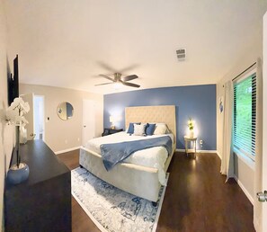 3 bedrooms, iron/ironing board, free WiFi, bed sheets