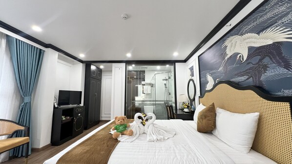 Premier Room, 1 King Bed, City View