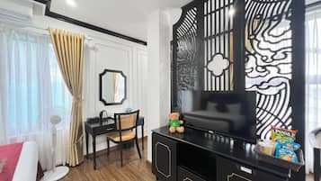 Family Room, City View | Premium bedding, memory-foam beds, in-room safe, desk