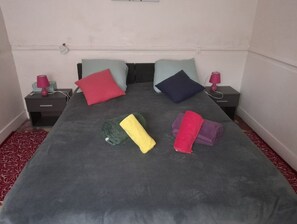 1 bedroom, WiFi, bed sheets