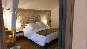Luxury Room, 1 Queen Bed, Non Smoking, Garden View | Premium bedding, memory foam beds, individually decorated