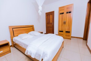 2 habitaciones, espacio para trabajar con laptop y wifi gratis 