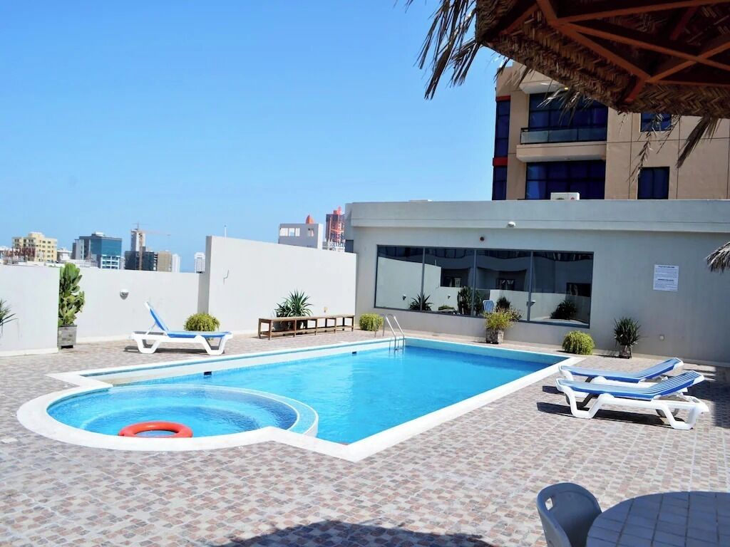 حمّام سباحة خارجي