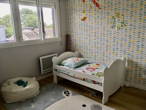 3 bedrooms, WiFi, bed sheets