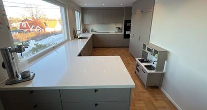 Cozy house in southern Stockholm close to swimming, nature and public transport