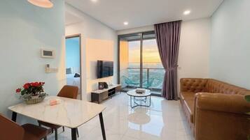 City Apartment, 1 Double Bed, City View | Blackout curtains, soundproofing, free WiFi, bed sheets