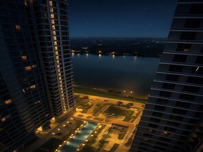 Appartamento City, 1 letto matrimoniale, vista città | Tende oscuranti, insonorizzazione, Wi-Fi gratuito, lenzuola