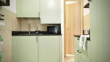 Microonde, piano cottura, lavastoviglie