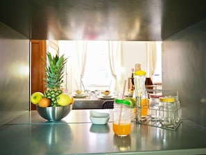 Dining - ABODE OF THE CROSSBREDS (BRIGNOLE/FAIR) GENOVABNB.IT (GENOVA)