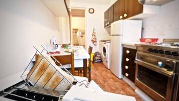 Ofen, Herdplatte, Kochgeschirr/Geschirr/Besteck