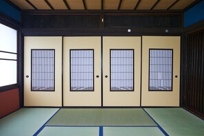 Room - chikugoyoshii machiyayado ikuha (Ukiha)