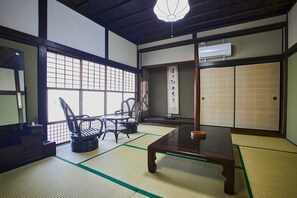 Classic Room | Down comforters, free WiFi - chikugoyoshii machiyayado ikuha (Ukiha)