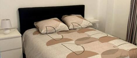 2 bedrooms, bed sheets