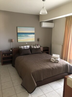 2 quartos, roupas de cama premium, escrivaninha, Wi-Fi de cortesia