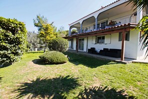 Front of property - Villa Sophia (Markopoulo Mesogaias)