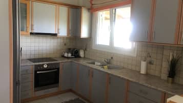 Vila | Dapur pribadi | Lemari es, oven, kompor, dan mesin pembuat kopi/teh