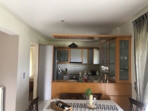 Villa | Living area | Flat-screen TV, DVD player - Villa Sophia (Markopoulo Mesogaias)