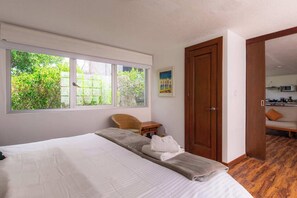 1 bedroom, desk, iron/ironing board, travel cot