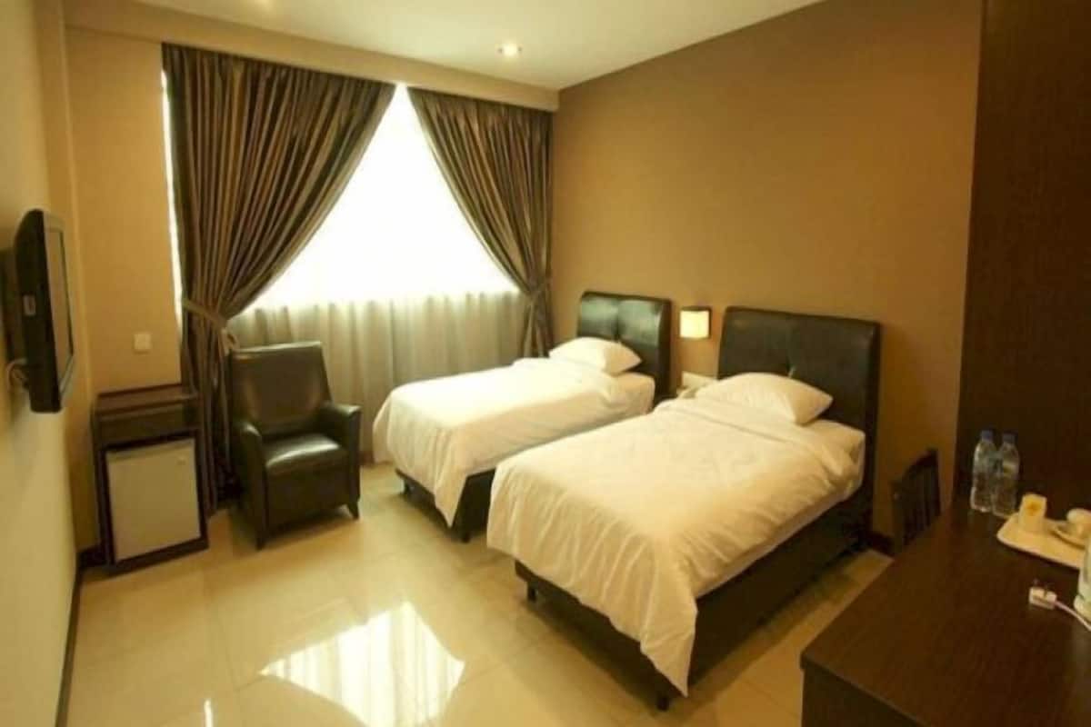 1 bilik tidur, cadar katil