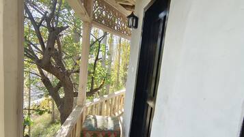Chalet | Property grounds