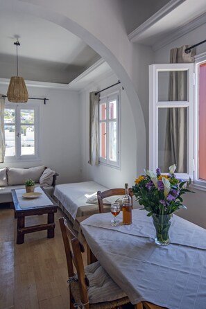 Living area - Arodou Studio and Apartment (Mykonos)