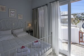 1 bedroom, individually decorated, individually furnished, desk - Arodou Studio and Apartment (Mykonos)