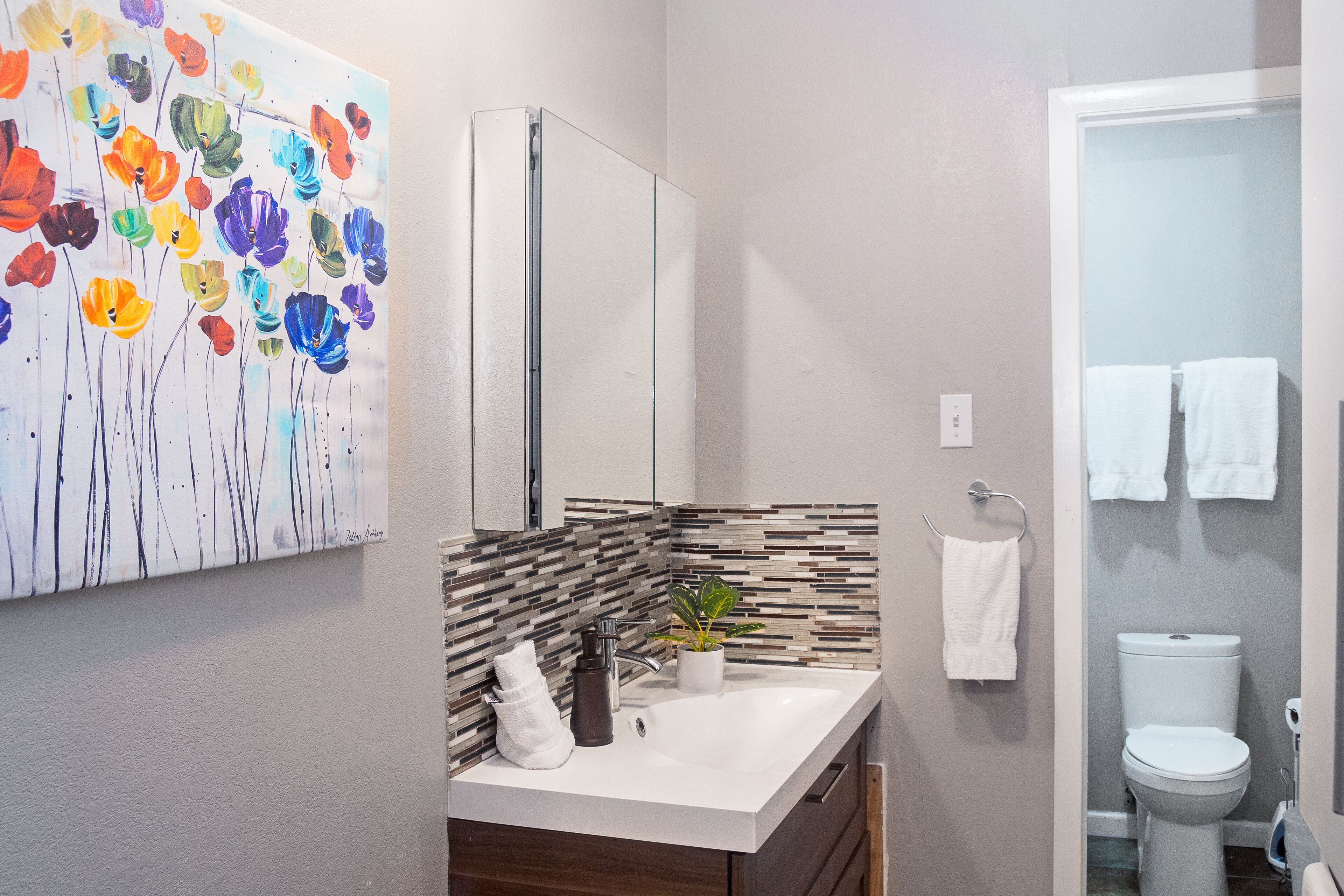 Your Montrose Studios! Sleeps 38/19BR/19BA/19PA