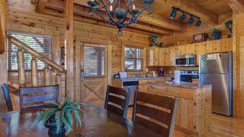 Cabin, Multiple Beds, Hot Tub, Mountain View | Private kitchen | Fridge, microwave, oven, stovetop
