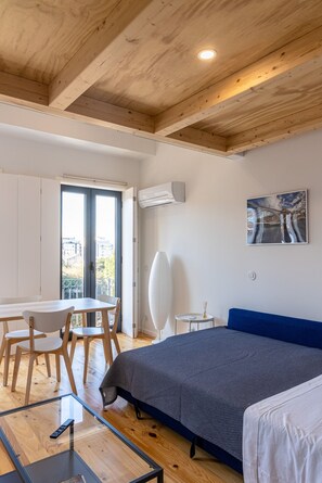 1 chambre, fer et planche à repasser, Wi-Fi gratuit, draps fournis