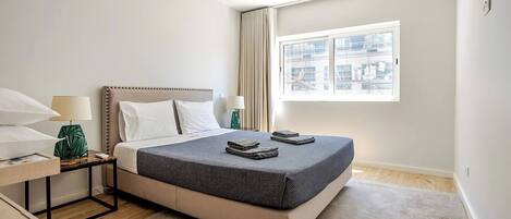 2 chambres, fer et planche à repasser, accès Internet, draps fournis