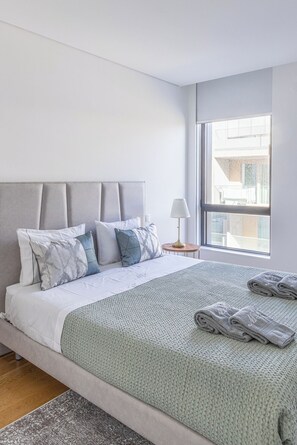 2 chambres, fer et planche à repasser, Wi-Fi gratuit, draps fournis