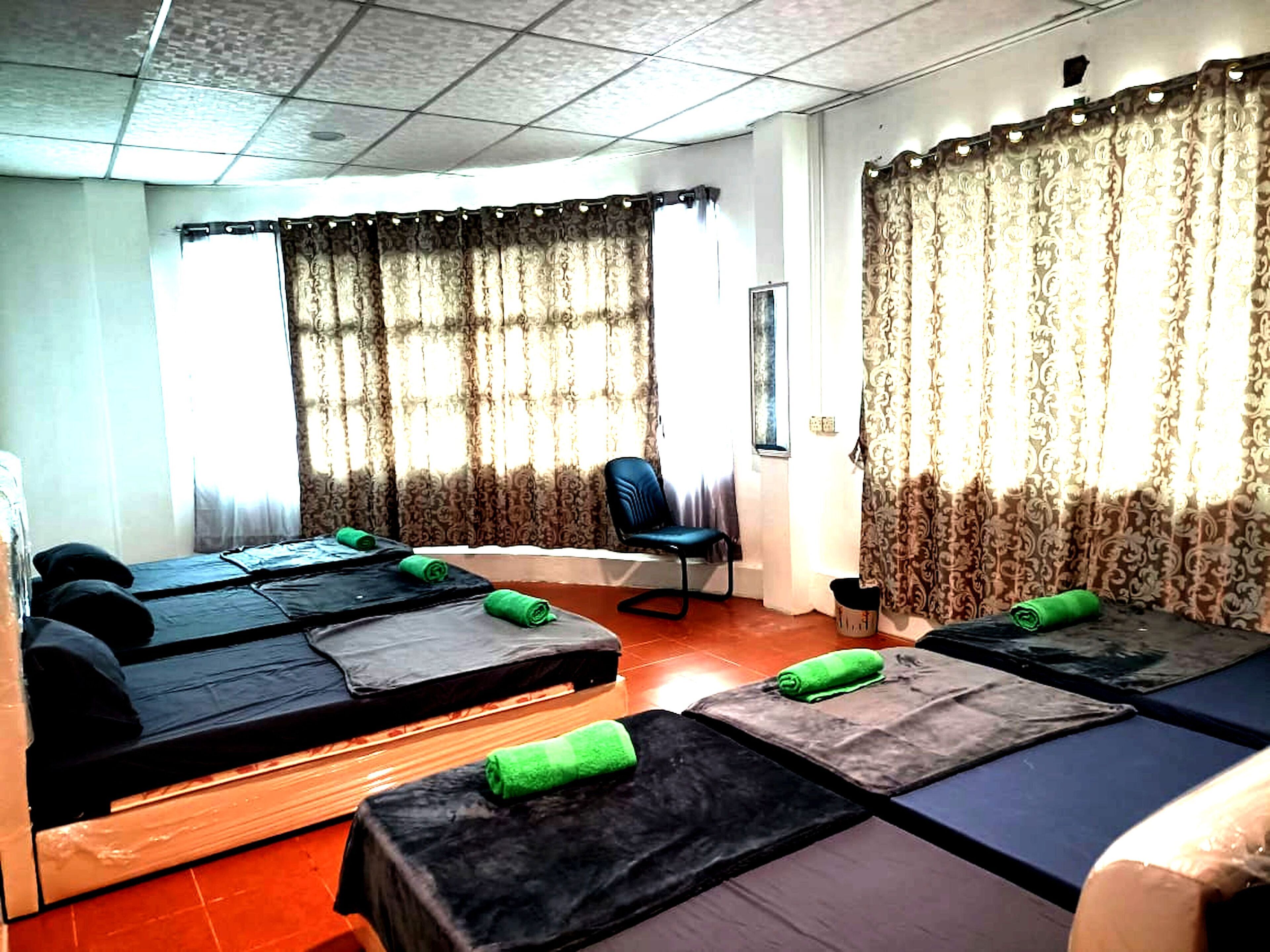 Triple Room, Private Bathroom | Desk, laptop workspace, free WiFi, bed sheets