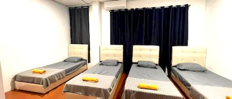 家庭房, 公共浴室 | 1 多间卧室、办公桌、笔记本电脑工作区、免费 WiFi