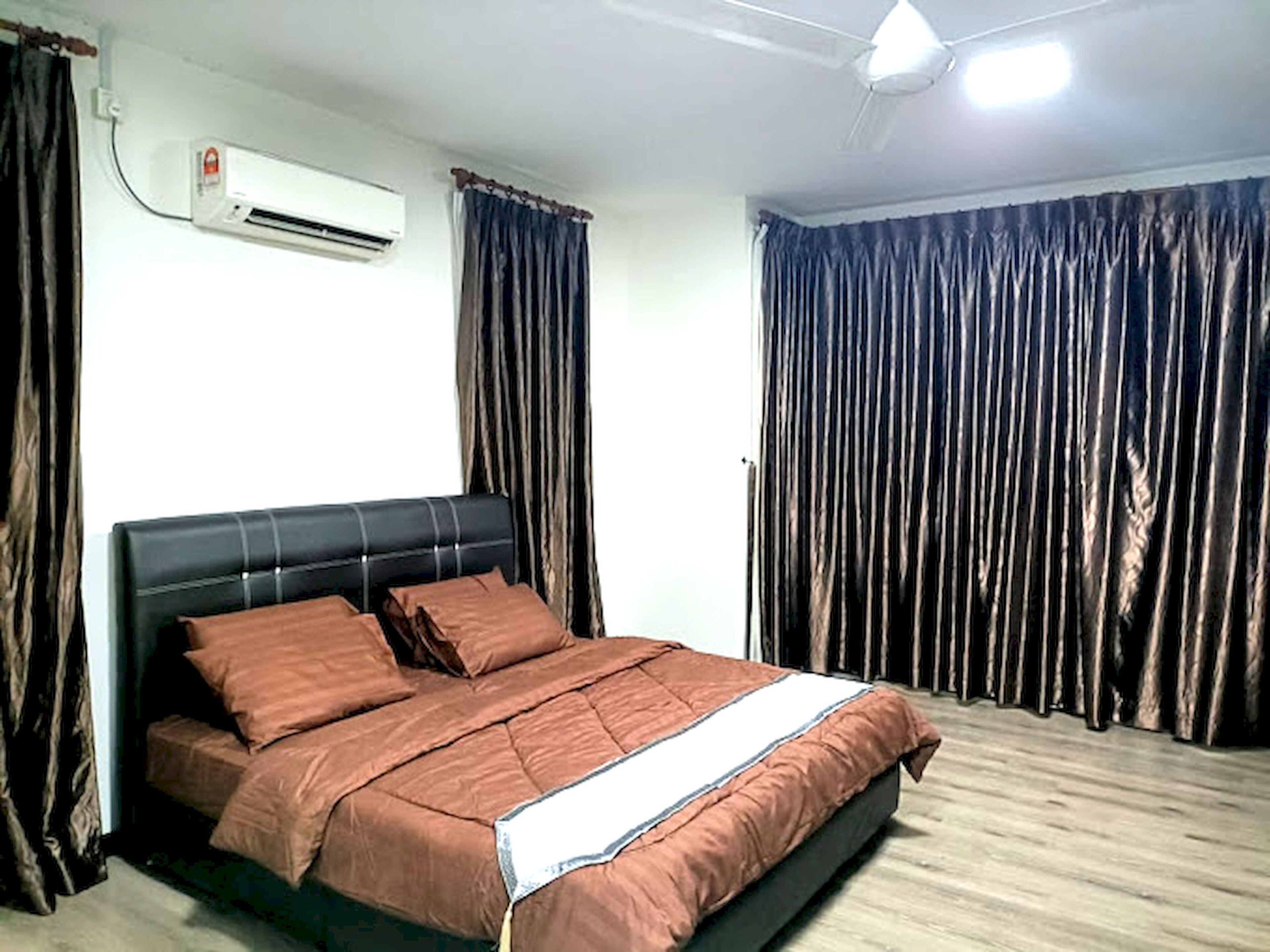 Habitación familiar, baño privado | Escritorio, espacio para trabajar con laptop y wifi gratis 