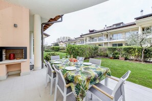Outdoor dining - Caesar Sirmione Luxury Apartment F15 (Sirmione)