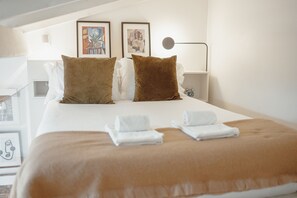 مكواة/لوح كي وواي فاي مجانًا وملاءات أسرّة