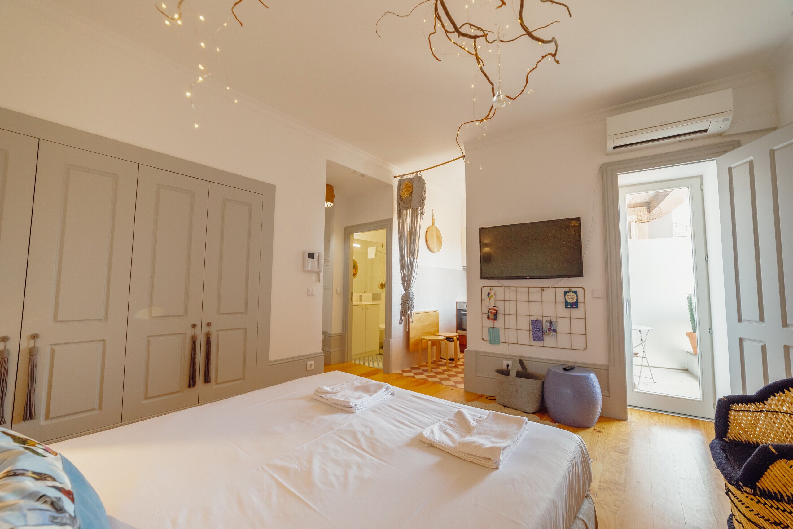 1 dormitori, planxa i posts de planxar, wifi gratuïta i roba de llit 