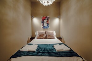 Zimmersafe, Bügeleisen/Bügelbrett, kostenloses WLAN, Bettwäsche