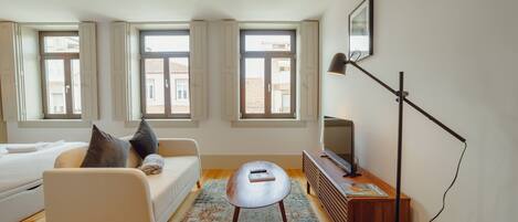 1 bedroom, in-room safe, iron/ironing board, free WiFi