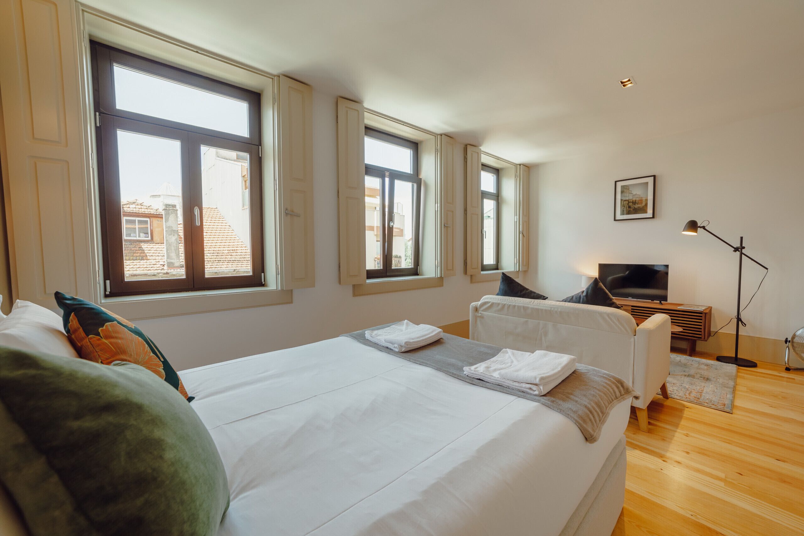 1 soverom, safe på rommet, strykejern/-brett og wi-fi (inkludert)