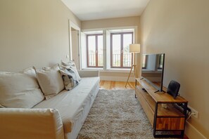 TV - BOAVISTA PREMIUM III APARTMENT by VACATIONY (Oporto)