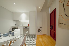 Dining - DOWNTOWN AMAZING DUPLEX by VACATIONY (Oporto)