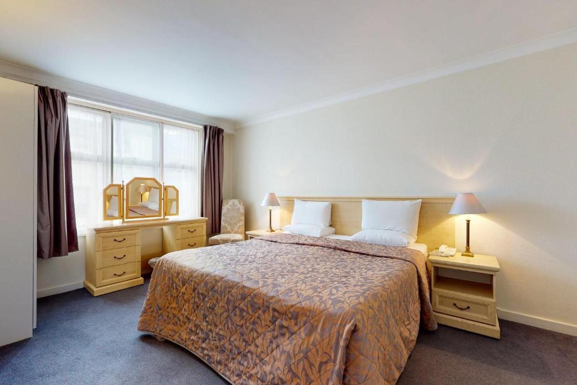 Mayfair Family 2 Bedroom Apartment - Best Location in London