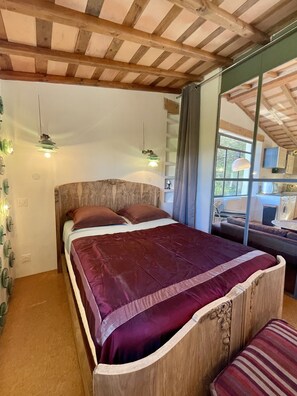 4 bedrooms, desk, travel crib, free WiFi - Double-gîte with jacuzzi, swimming pool and balneotherapy. (Mollans-sur-Ouvèze)