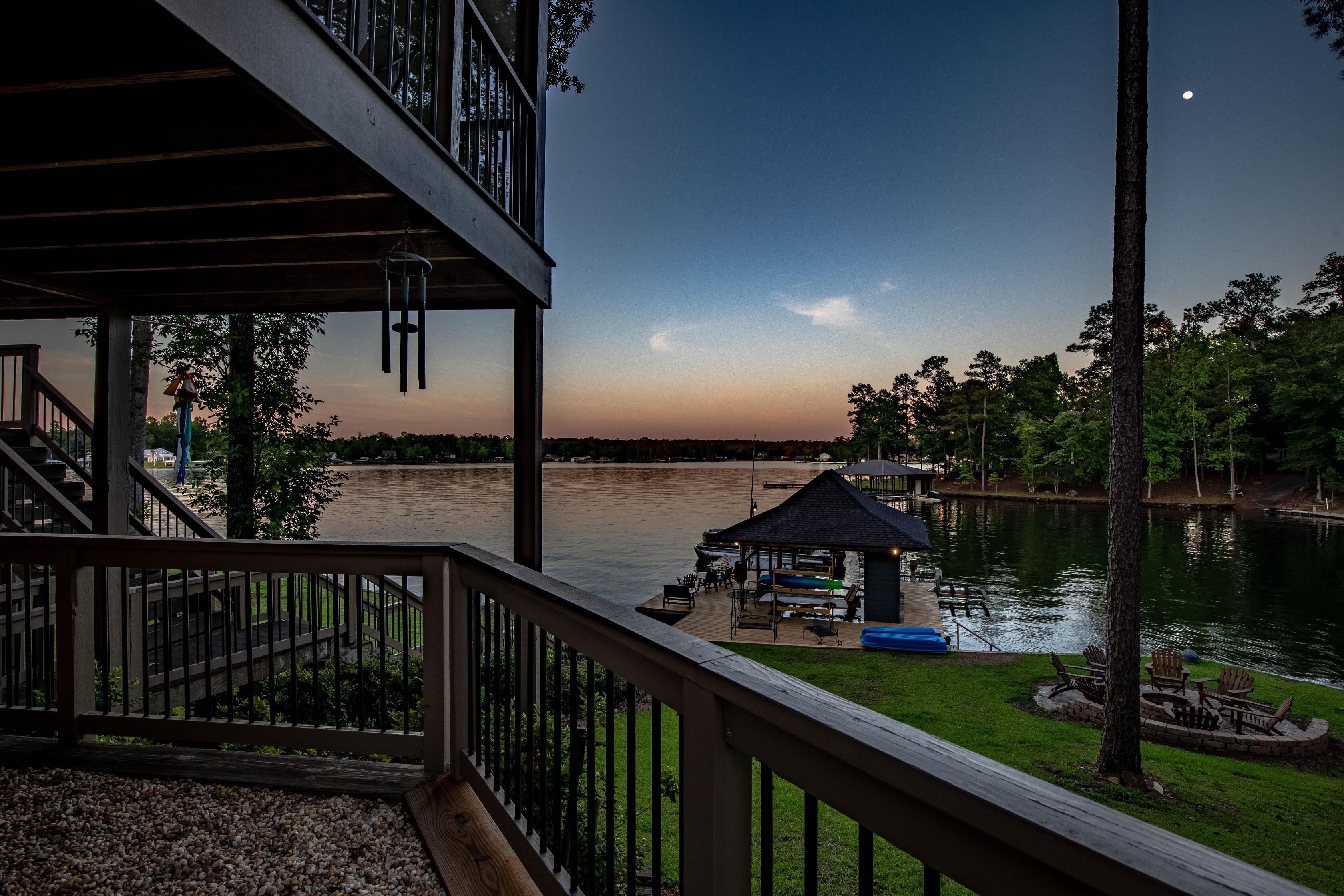 Sunsets on Lake Martin are ones to remember. Book your stay now.