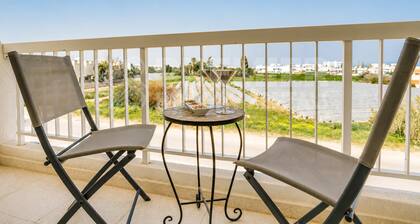 1BR Apartment Near Beach - Suze by Premier